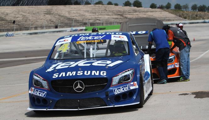 Ricardo_Pérez_de_Lara_-_Super_V8_No.jpg