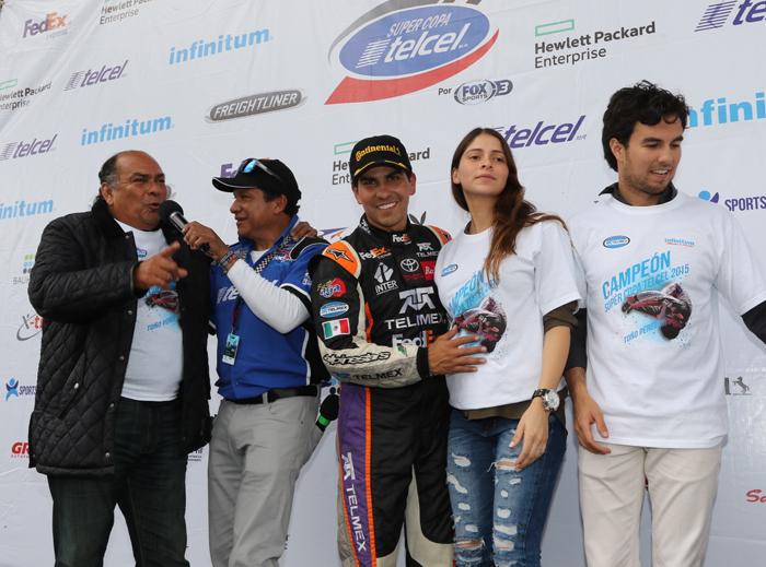 FLIA_PEREZ.jpg