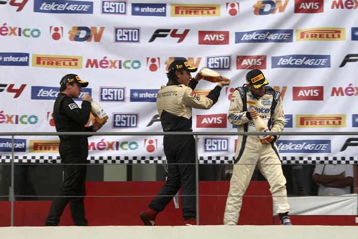 FIA_FORMULA_4_NACAM_1_AXEL_MATUS_2_ANDRES_GUTIERREZ_3_JOSE_SIERRA_ANTONIO_SANCHEZ_FLORES_IMG_7065.jpg