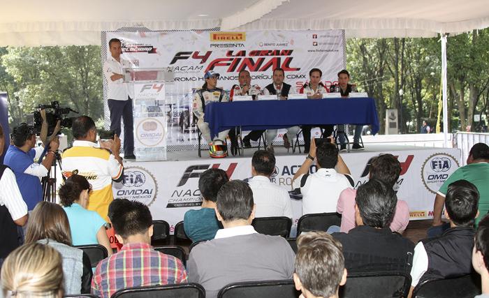 ROAD_SHOW_F4_RUMBO_A_LA_GRAN_FINAL_DEL_BENITO_JUAREZ_FERNADO_URRUTIA_FLAVIO_ABED_CHRISTIAN_VON_ROEHRICH_MARIO_DOMINGUEZ_JOSE_SIERRA_ANTONIO_SANCHEZ_FLORES_IMG_3286.jpg