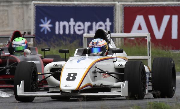 AXEL MATUS CAMPEON FIA FORMULA 4 NACAM CASCO DE ORO 2016 ©ANTONIO SANCHEZ FLORES IMG_1388.jpg
