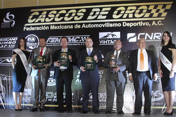 CASCO DE ORO 2016 Y GALARDON A LA EXCELENCIA EN EL DEPORTE MOTOR FEMADAC ©ANTONIO SANCHEZ FLORES IMG_2697.jpg