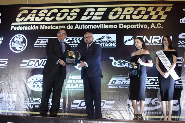 CASCO DE ORO 2016 Y GALARDON A LA EXCELENCIA EN EL DEPORTE MOTOR FEMADAC ©ANTONIO SANCHEZ FLORES IMG_2742.jpg
