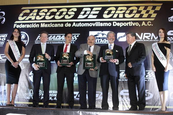 CASCO DE ORO 2016 Y GALARDON A LA EXCELENCIA EN EL DEPORTE MOTOR FEMADAC ©ANTONIO SANCHEZ FLORES IMG_3008.jpg