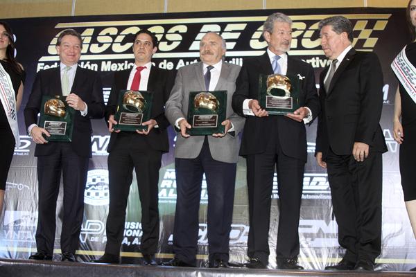 CASCO DE ORO 2016 Y GALARDON A LA EXCELENCIA EN EL DEPORTE MOTOR FEMADAC ©ANTONIO SANCHEZ FLORES IMG_3032.jpg