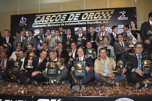 CASCO DE ORO 2016 Y GALARDON A LA EXCELENCIA EN EL DEPORTE MOTOR FEMADAC ©ANTONIO SANCHEZ FLORES IMG_3141.jpg