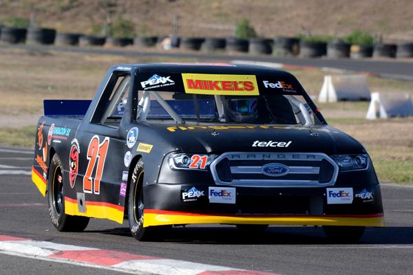Pick Up 21 de Nascar Piloto Marcelo Garcia.JPG