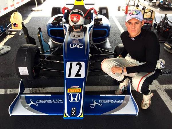 Moi de la Vara F4US.jpg