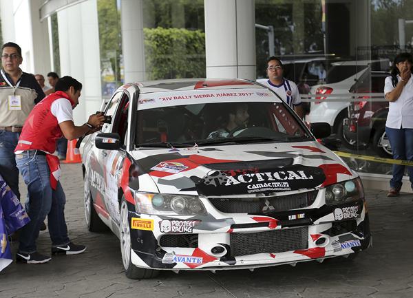 OAC ESCRUTINIO TECNICO Y ADMINISTRATIVO RICARDO CORDERO 14 RALLY SIERRA JUAREZ FOTO ANTONIO SANCHEZ FLORES IMG_7435.jpg