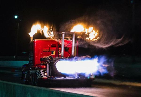Jet truck Back.jpg