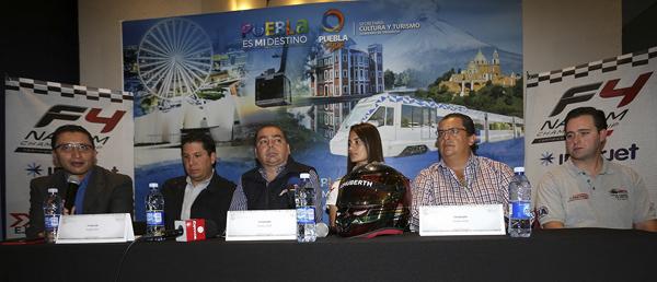PUE JACOBO MORA, FLAVIO ABED CEO F4, ALEXANDRA MOHNHAUPT PILOTO MOMOF4, BARAQUIEL ALATRISTE, ALFREDO SANCHEZ FOTO ANTONIO SANCHEZ FLORES IMG_6584.jpg