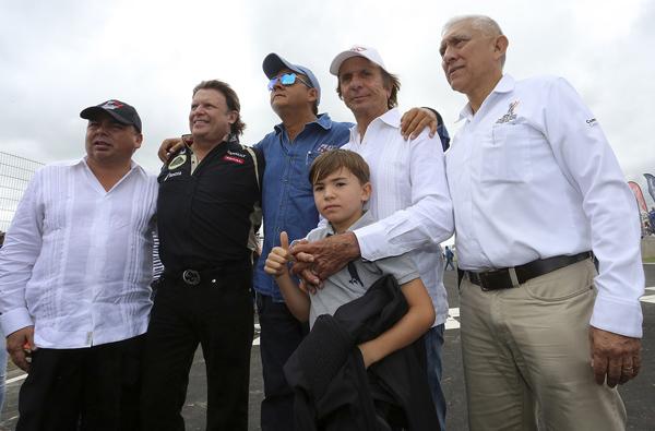 ASF INAUGURACION AUTODROMO DE YUCATAN EMERSON FITTIPALDI CON EMERSON FITTIPALDI Y FLAVIO ABED ©ANTONIO SANCHEZ FLORES IMG_0495.jpg