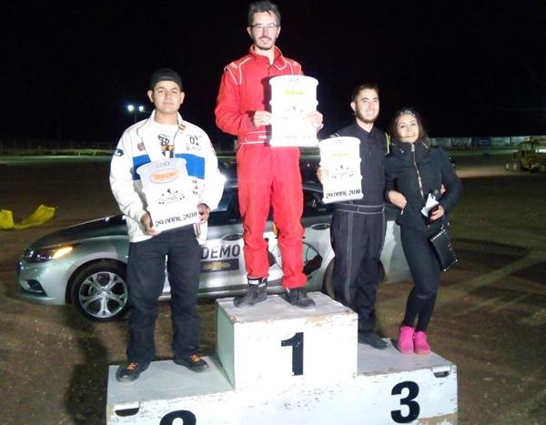 1.- Podium Pony Novatos.jpg