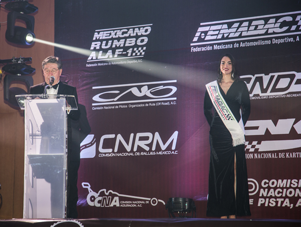 CASCOS DE ORO Y PLATA FEMADAC Y EXCELENCIA EN EL DEPORTE 2018 ALFONSO OROS PRESIDENTE FEMADAC FOTO A S F IMG_8058.jpg
