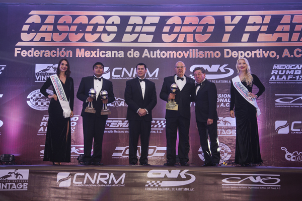 CASCOS DE ORO Y PLATA FEMADAC Y EXCELENCIA EN EL DEPORTE 2018 CESAR GAMBOA ALEX LOPEZ ALFONSO OROS FOTO A S F IMG_8080.jpg