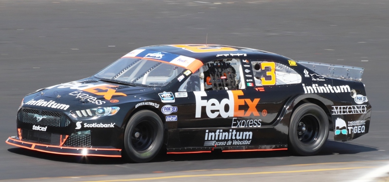JORGE_GOETERS_-_SEGUNDO_EN_NASCAR_PEAK.JPG