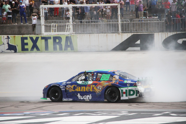 Rubén_García_Jr._en_NASCAR_Aguascalientes_3.jpg