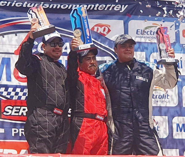 podium_vintage_c.__SERIE_TURISMO_MONTERREY.jpg