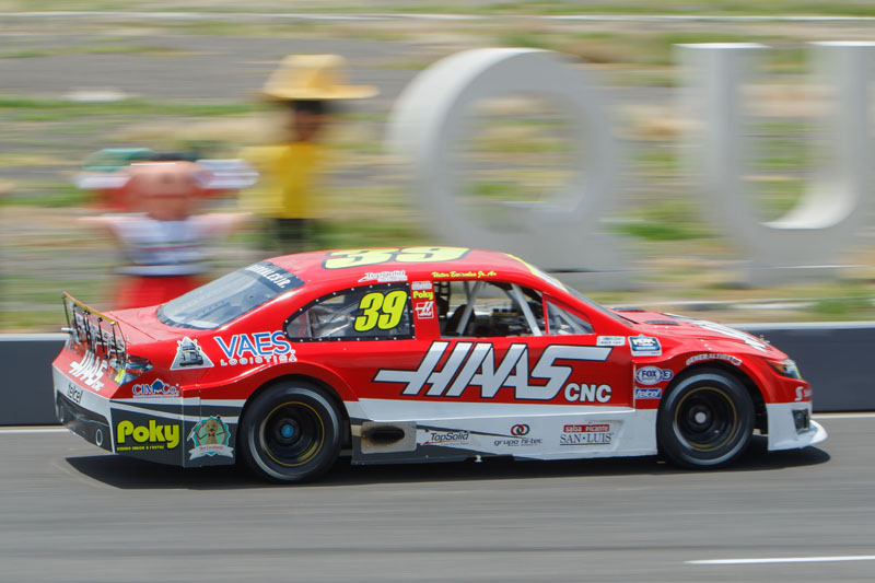 VictorBarralesJr_00099.jpg