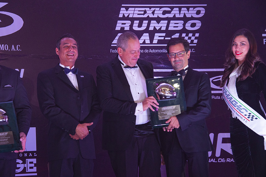 fb_GALA_CASCOS_DE_ORO_Y_PLATA_foto_ANTONIO_SANCHEZ_FLORES_139A7373.jpg