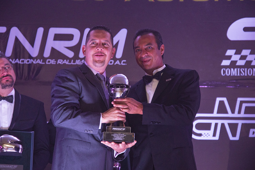 fb_GALA_CASCOS_DE_ORO_Y_PLATA_foto_ANTONIO_SANCHEZ_FLORES_139A7385.jpg