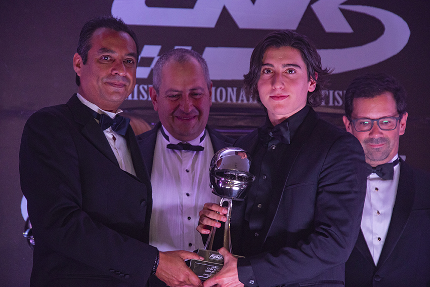 fb_GALA_CASCOS_DE_ORO_Y_PLATA_foto_ANTONIO_SANCHEZ_FLORES_139A7401.jpg